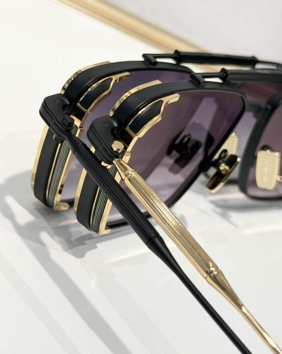 Picture of Akoni Sunglasses _SKUfw80445984fw